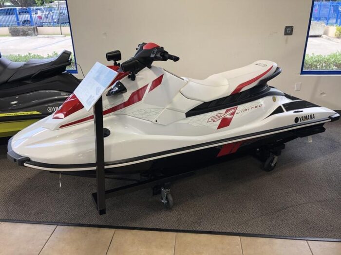 2021 yamaha vx limited review,