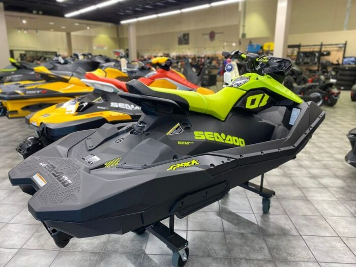 2023 Sea-Doo Spark Trix 3-up - Image 4