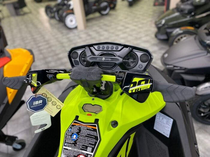 2023 Sea-Doo Spark Trix 3-up - Image 5