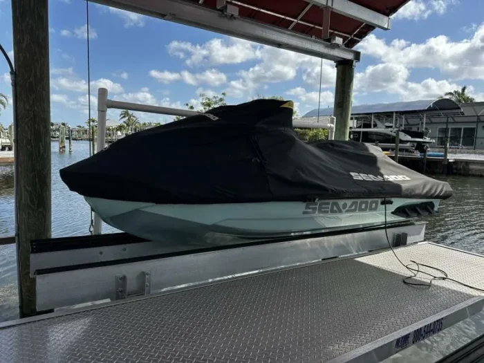 2022 Sea-Doo Wake Pro 230 - Image 9